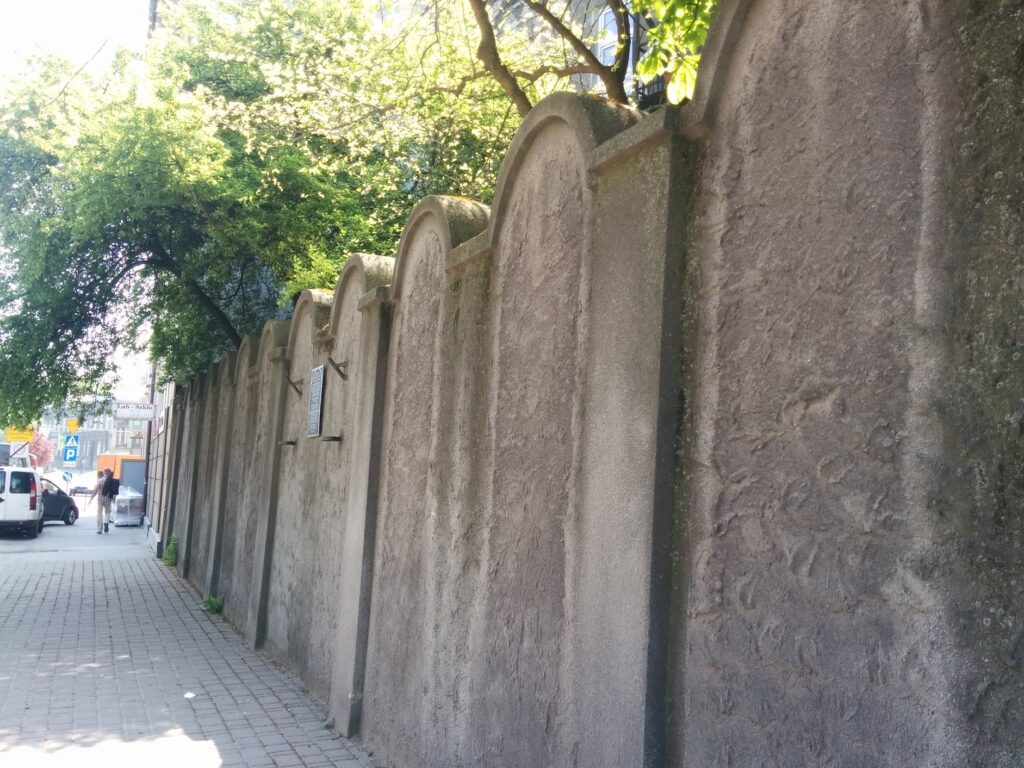 Weekend in Krakow - visit the Jewish Ghetto Wall remains