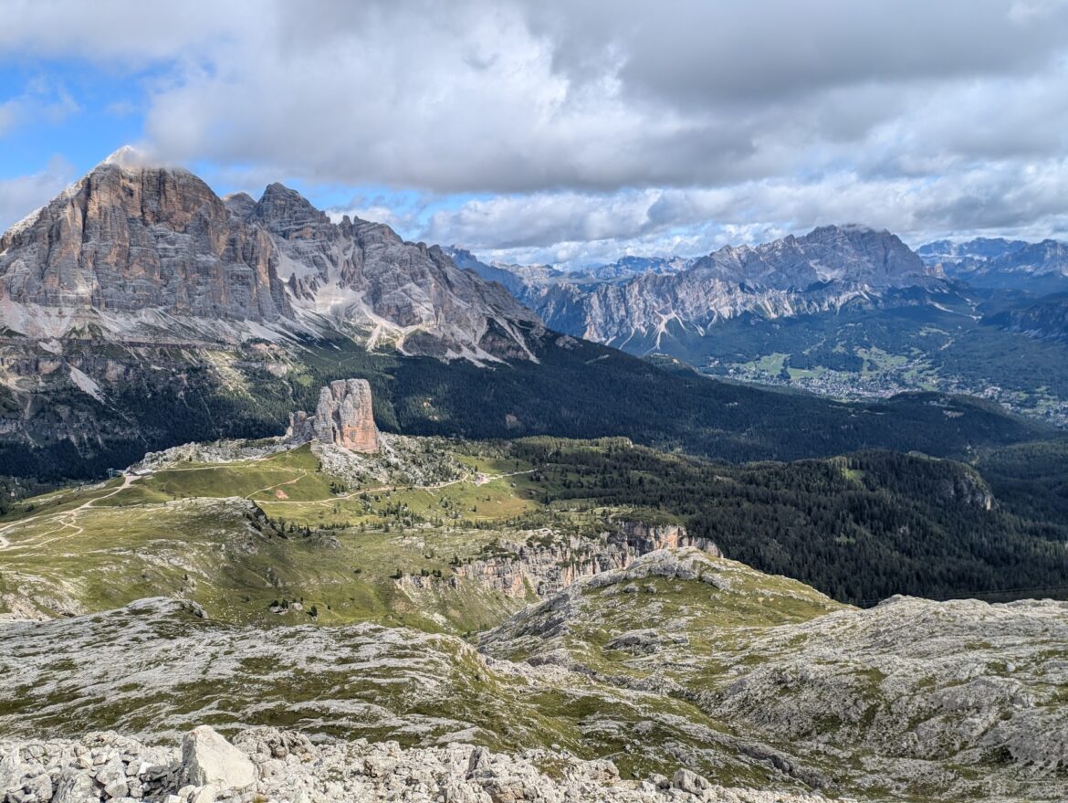 Cinque Torri hike, Dolomites View of the Cinque Torri hike from Rifugio Nuvolau